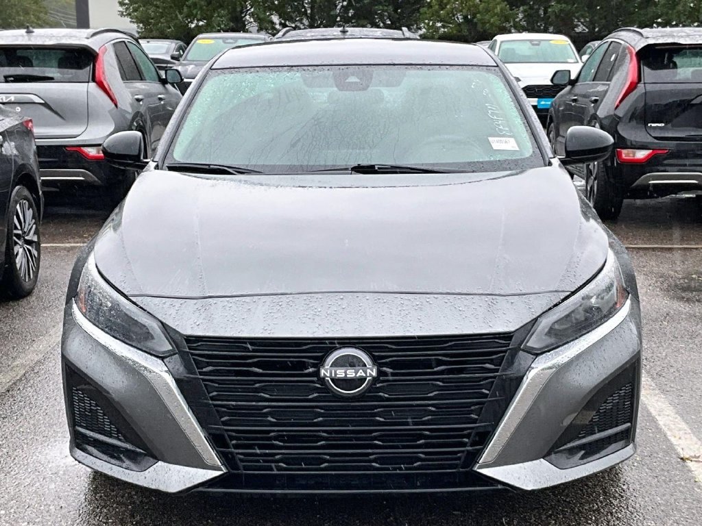 Used 2025 Gray Nissan 2.5 SV image 2