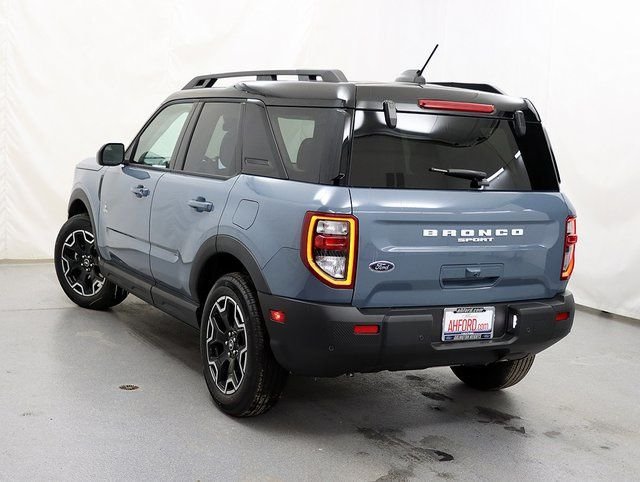New 2025 Azure Gray Metallic Tri-Coat Ford Outer Banks® image 8