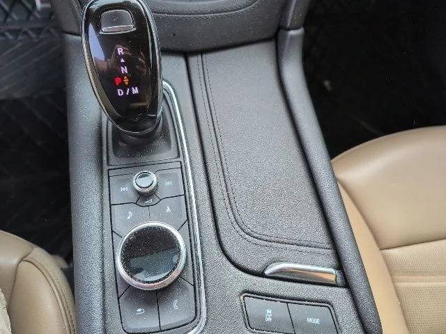 Used 2020 Black Cadillac Sport image 22