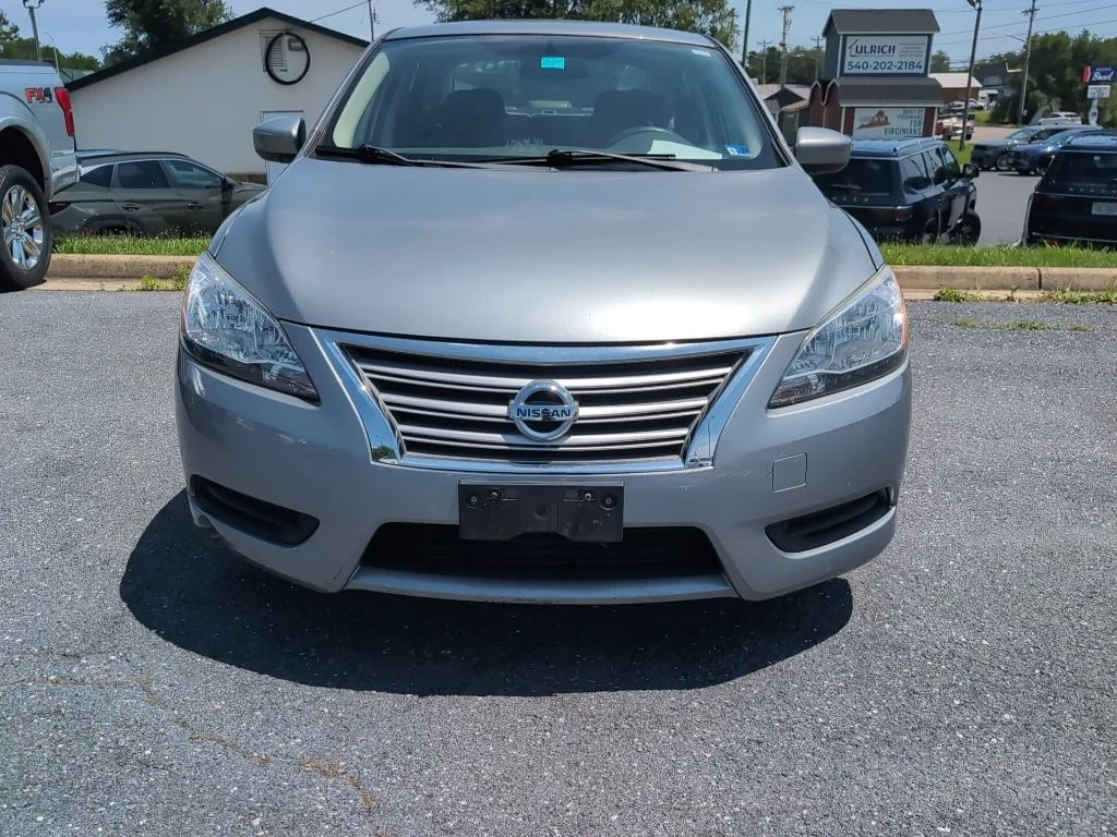 Used 2013 Gray Nissan SV image 2
