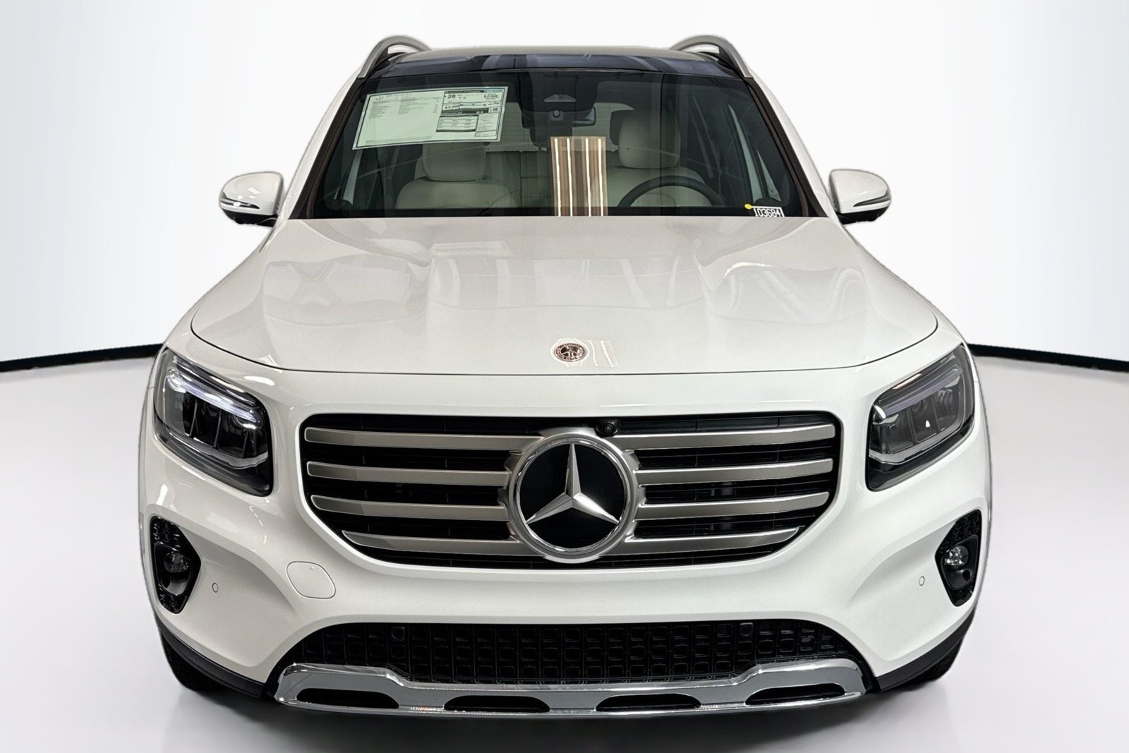 New 2026 Polar White Mercedes-Benz GLB 250 image 2