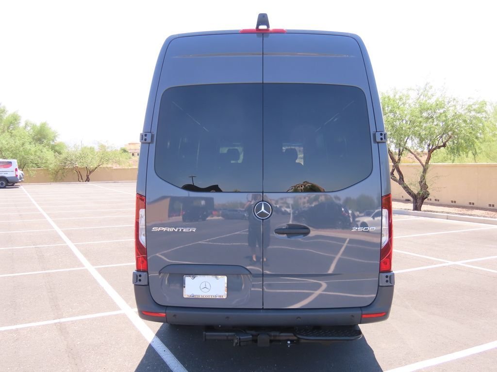 2025 Mercedes-Benz Sprinter Crew Van Base - Photo 6