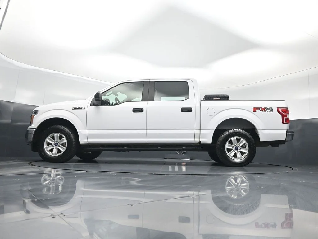 Used 2020 White Ford XL image 8