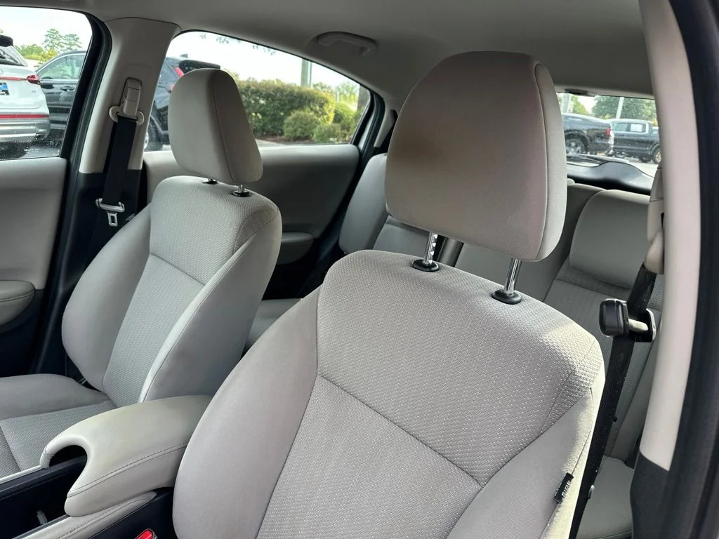 Certified Used 2018 Silver Metallic Honda LX image 23