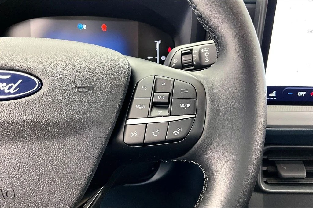 Certified Used 2025 White Metallic Ford Lariat image 20