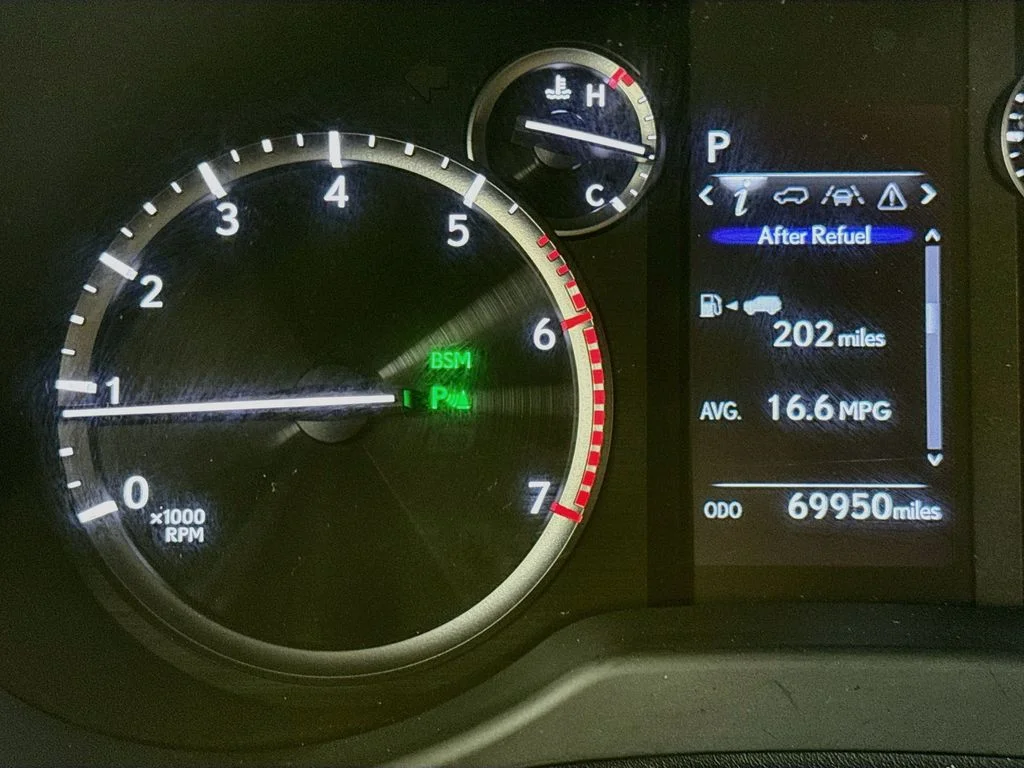 Used 2023 Green Lexus 460 image 14