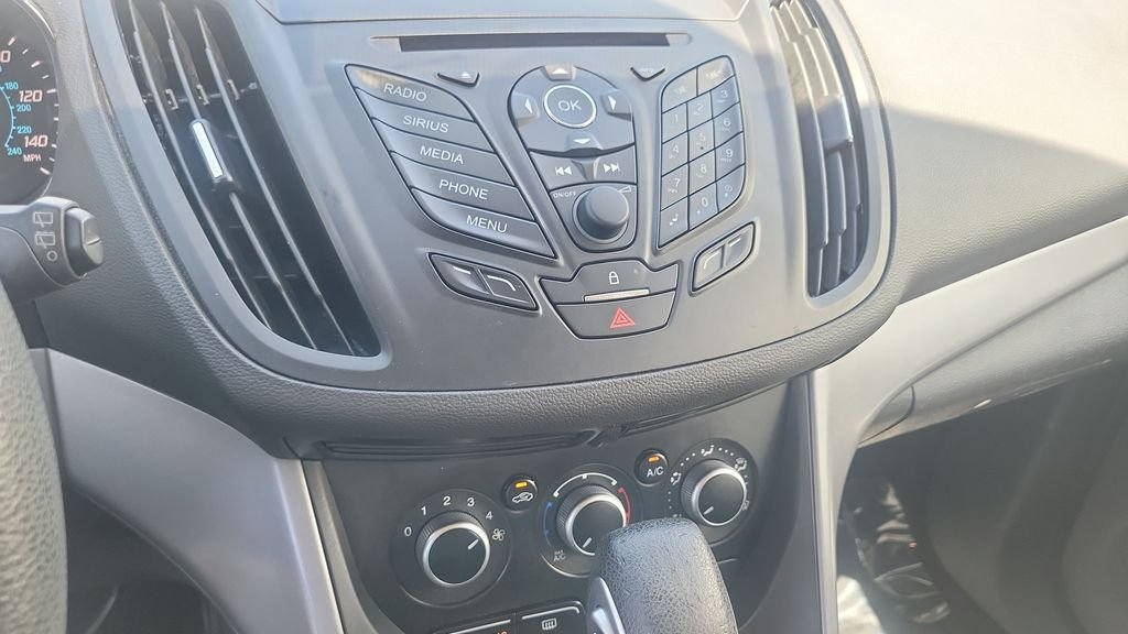 Used 2015 Blue Ford SE image 15
