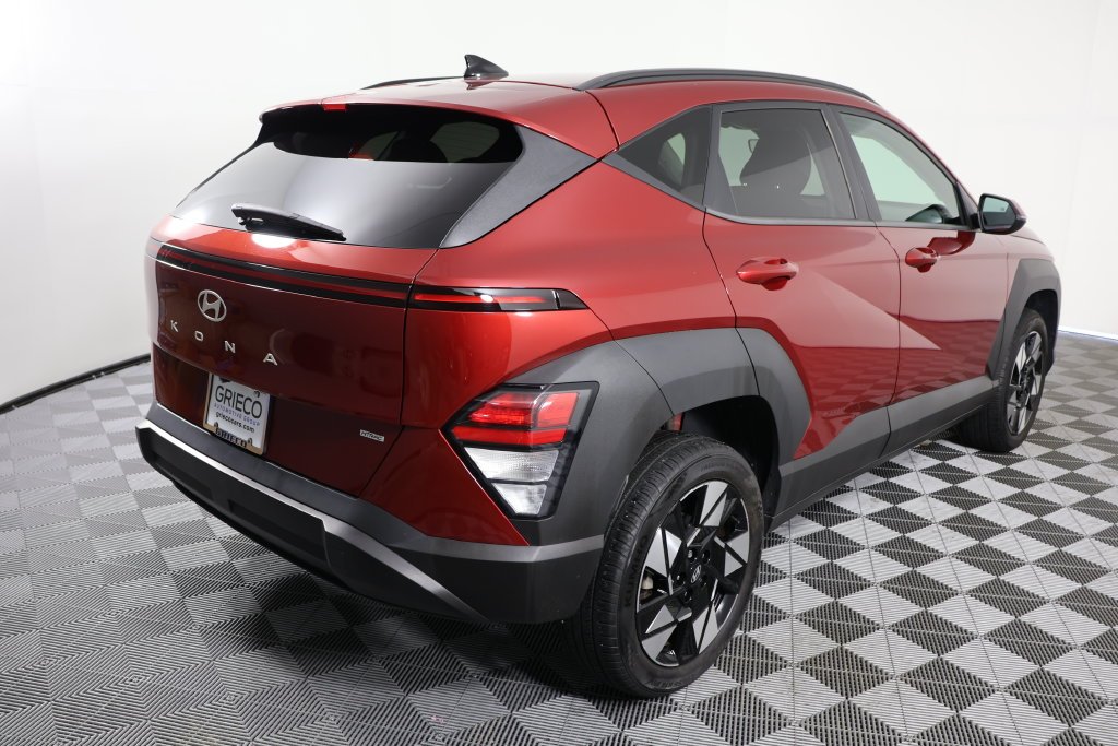 Used 2024 Red Hyundai SEL image 8