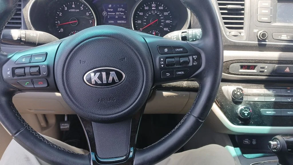 Used 2016 White Kia LX image 9