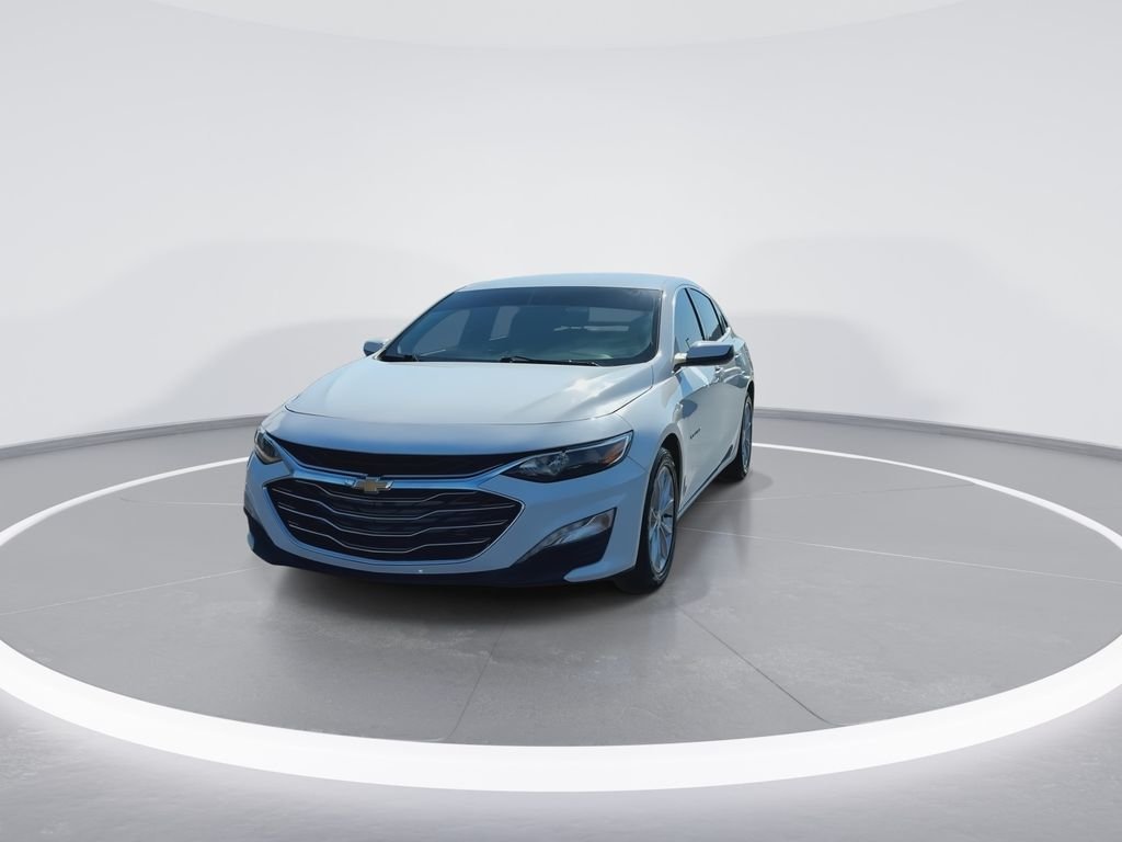 Used 2020 White Chevrolet LT image 3