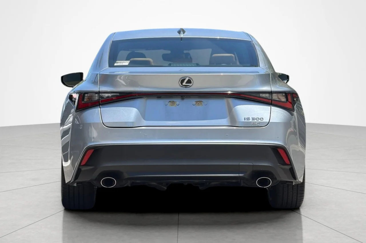 Used 2024  Lexus IS 300 image 4