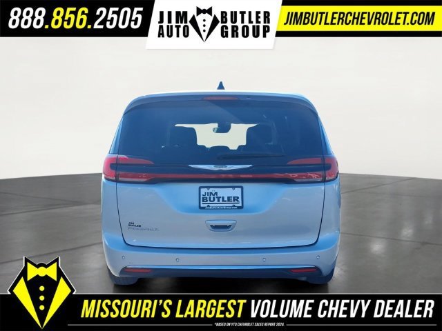 Used 2024  Chrysler Touring L image 21