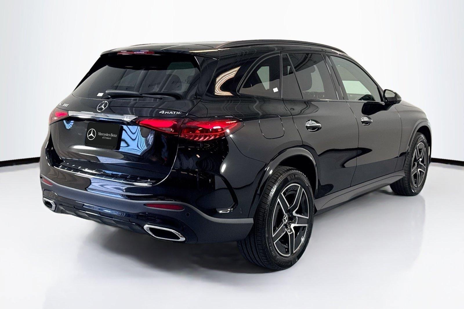 New 2026 Black Mercedes-Benz GLC 300 image 5