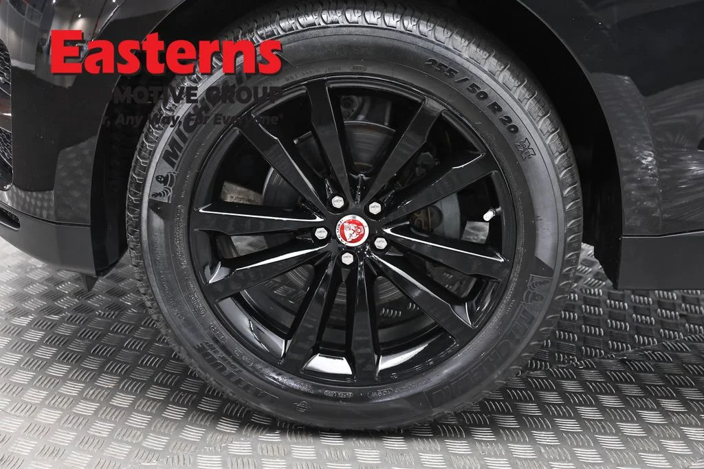 Used 2020 Black Jaguar 25t Prestige image 36