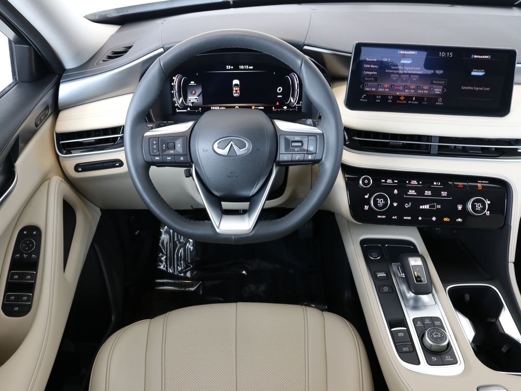Certified Used 2023 White INFINITI LUXE image 11