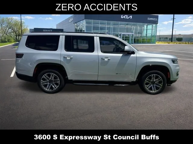 Used 2022 Silver Jeep Series III image 5