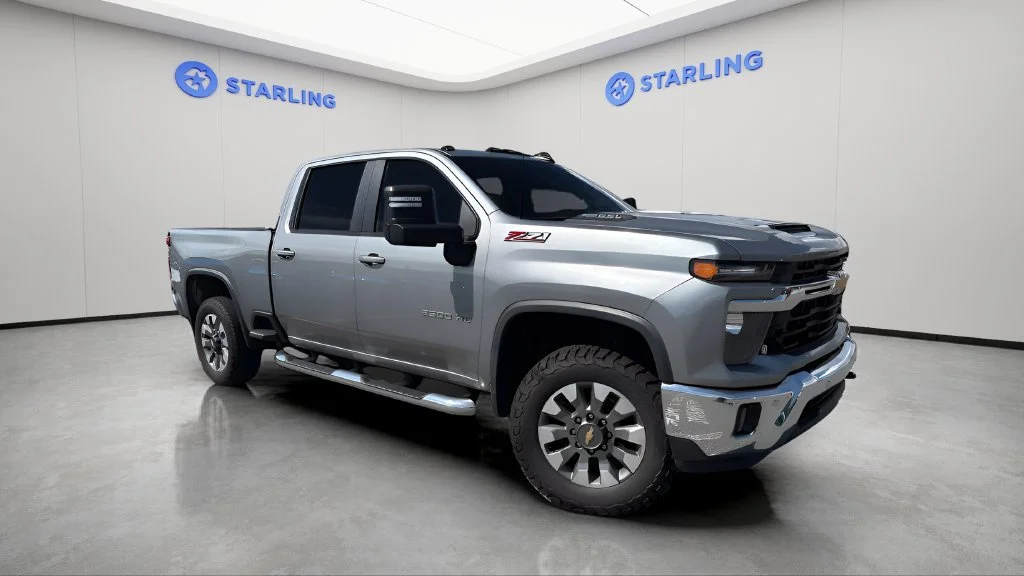 Used 2025 Sterling Gray Metallic Chevrolet LT image 3