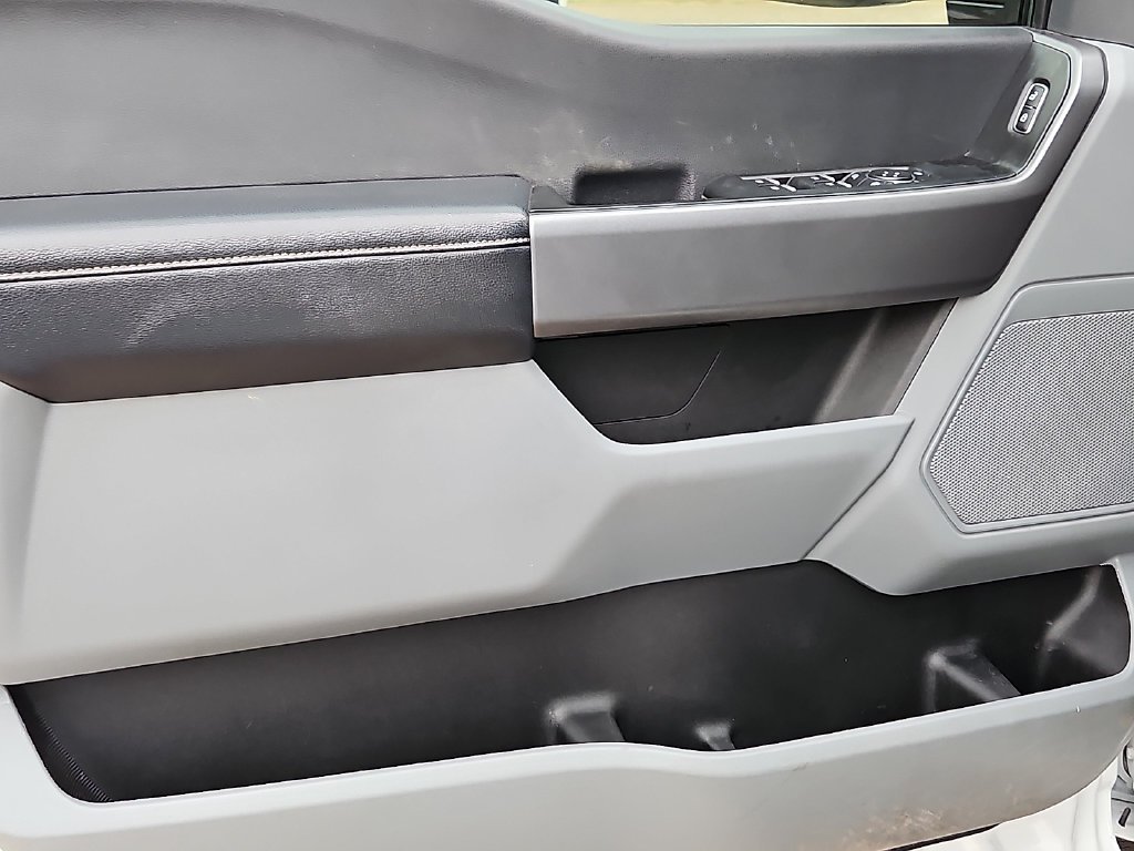 Used 2025 Oxford White Ford XLT image 18