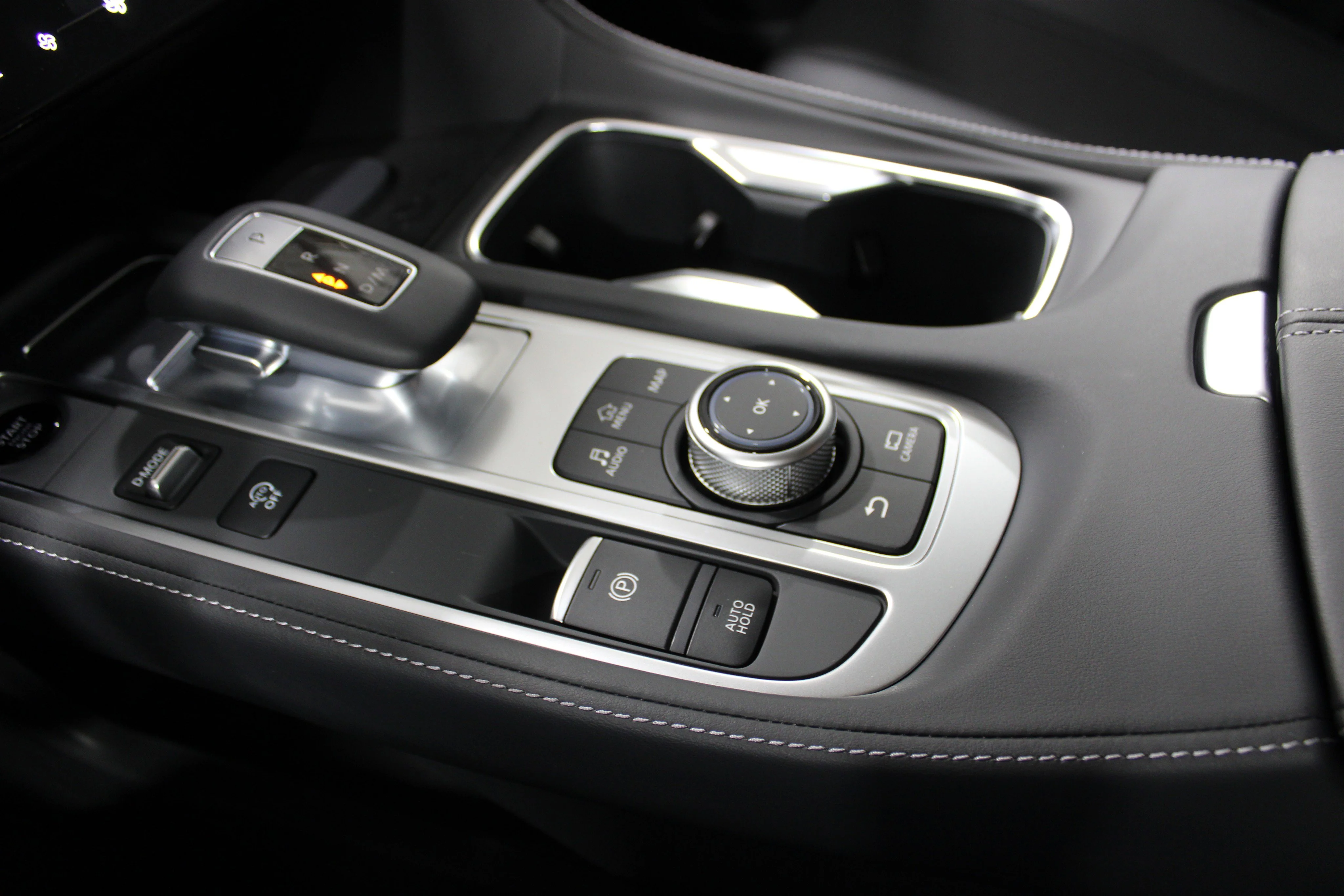 2027 INFINITI QX60 LUXE - Photo 17