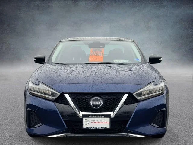 Used 2023  Nissan 3.5 SL image 6