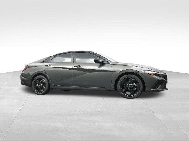 New 2026 Gray Hyundai SEL Sport Plus image 38