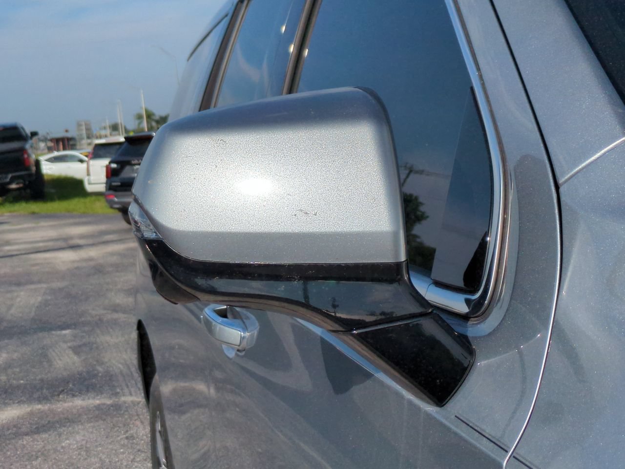 Used 2025 Sterling Metallic GMC Elevation image 12