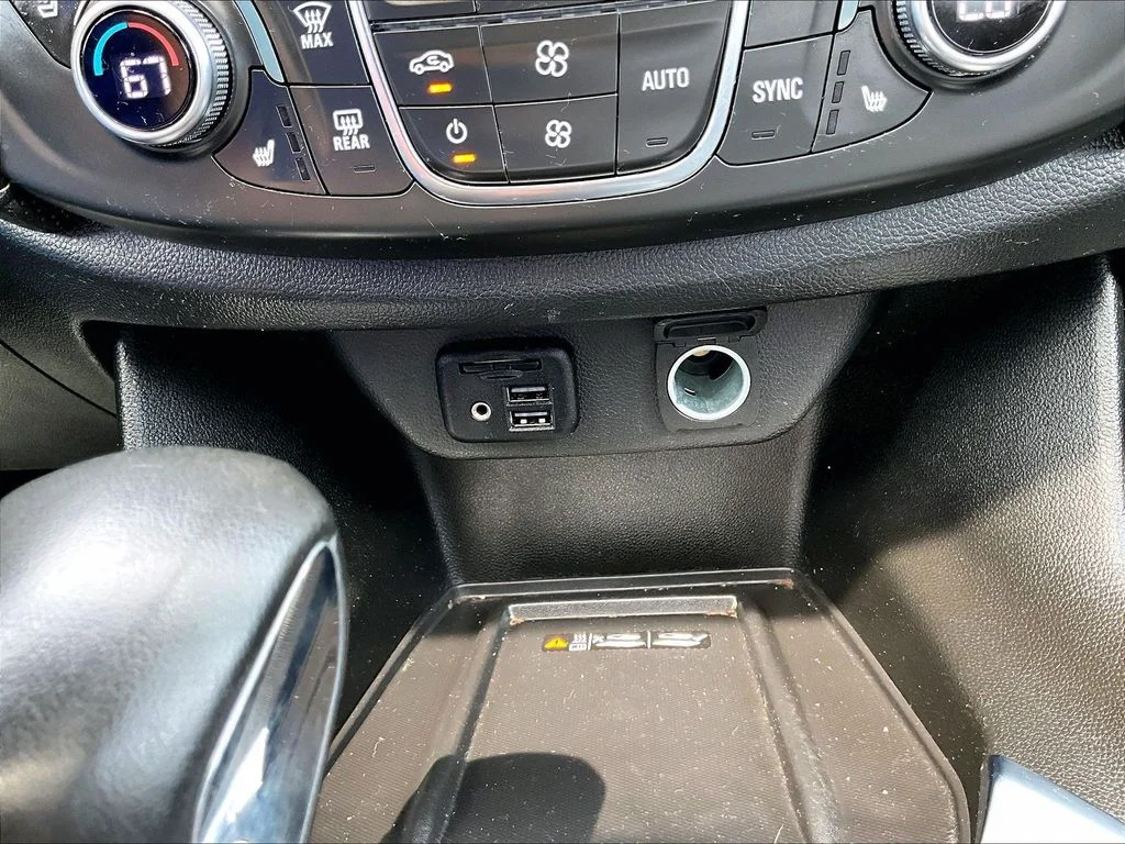 Used 2023 Black Chevrolet Premier image 20