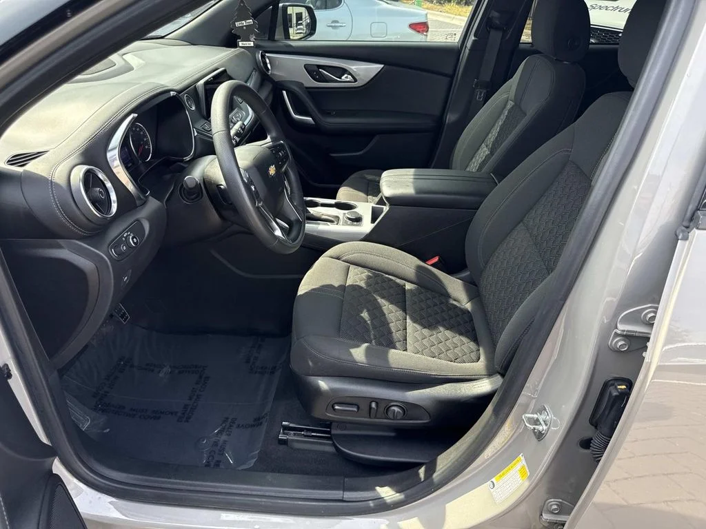 Used 2021 Gray Chevrolet LT image 15