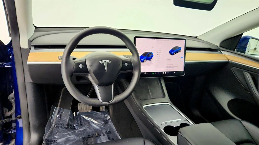 Used 2023 Deep Blue Metallic Tesla Long Range AWD w/ Acceleration Boost image 13