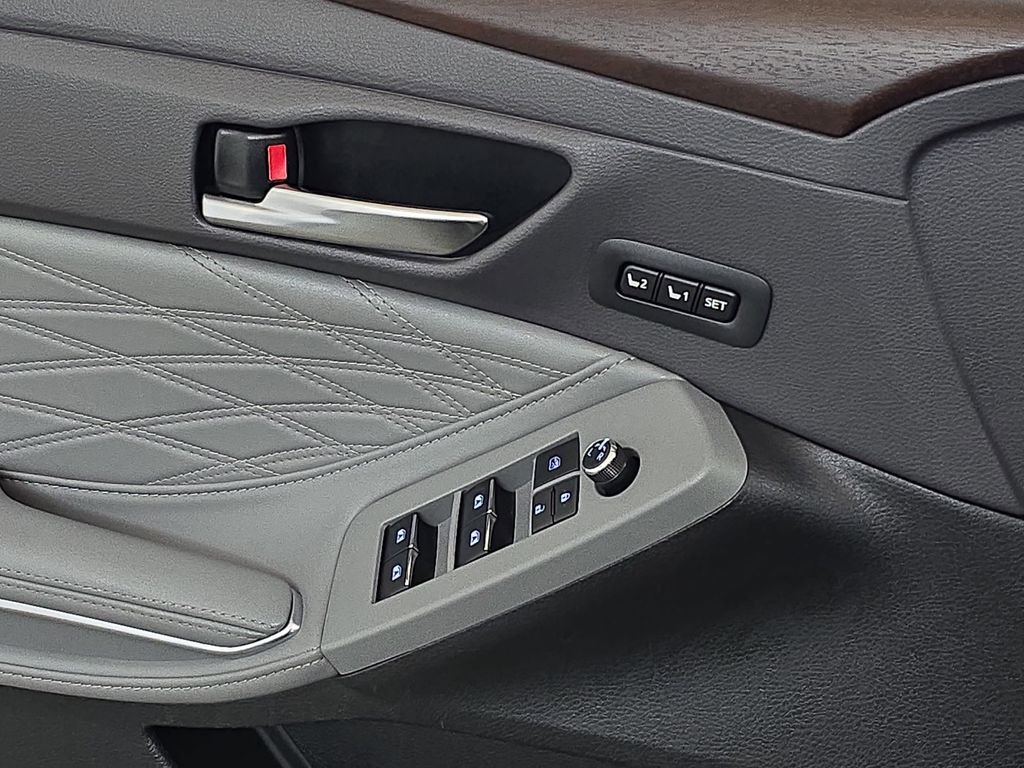 2020 Toyota Avalon Limited - Photo 30
