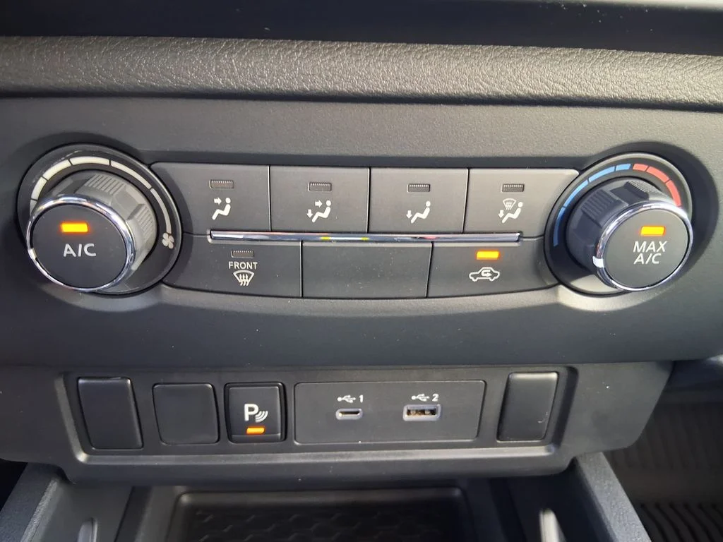 New 2026 Glacier White Nissan Crew Cab SV image 16