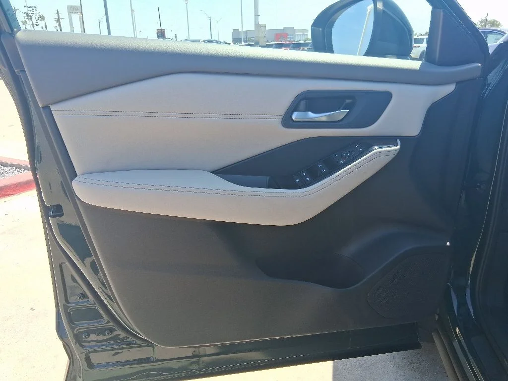New 2026 Obsidian Green Pearl Nissan Dark Armor™ image 20