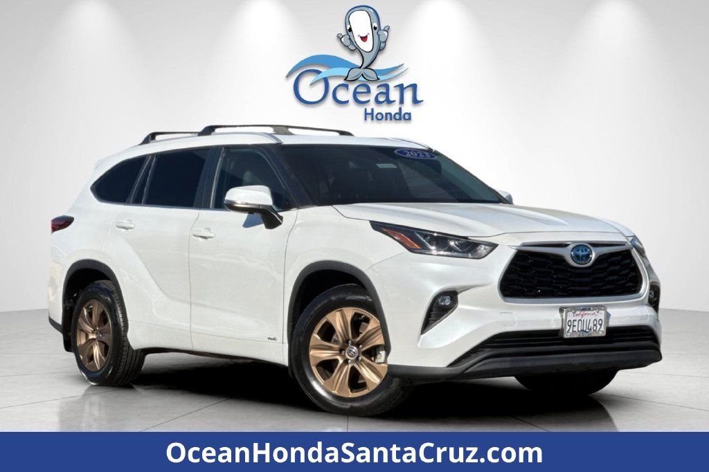 Used 2023 Beige Toyota Bronze Edition image 1