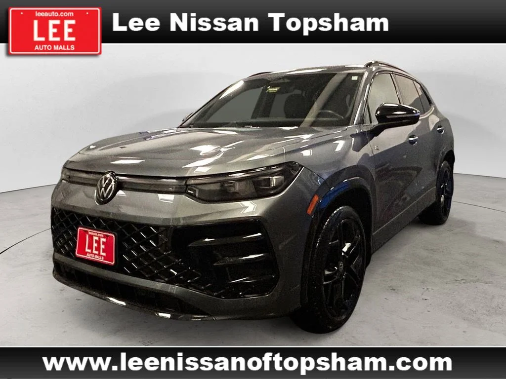 Used 2025 Gray Volkswagen SE R-Line Black image 1