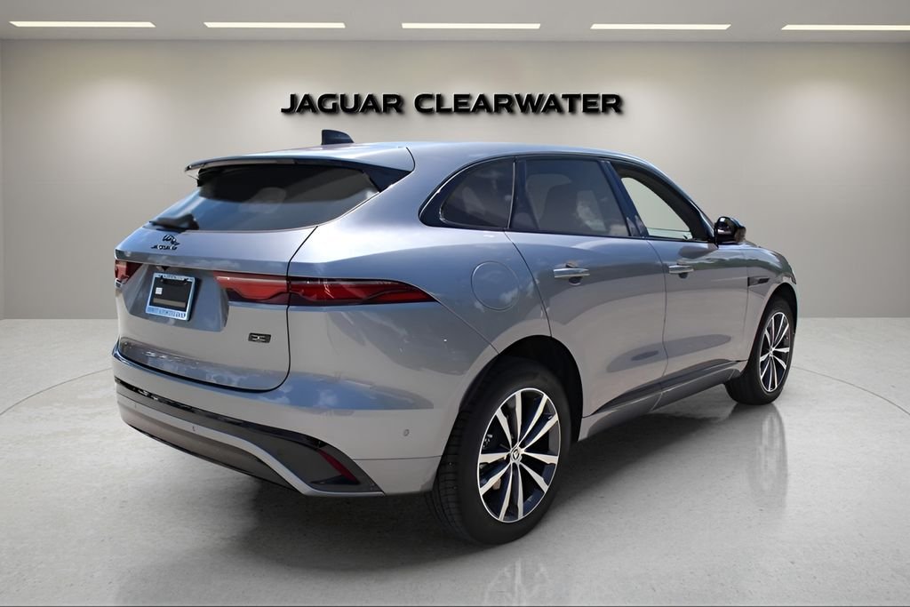 New 2026 Eiger Grey Jaguar P250 R-Dynamic S image 5