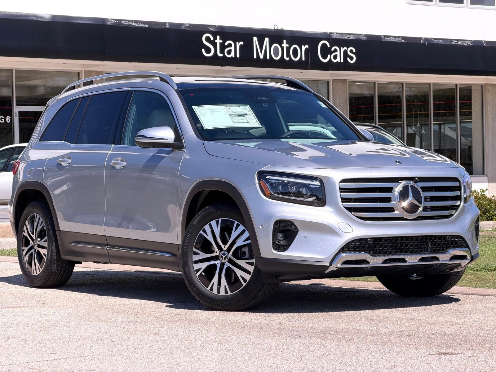 New 2026 Cirrus Silver Metallic Mercedes-Benz GLB 250 image 1