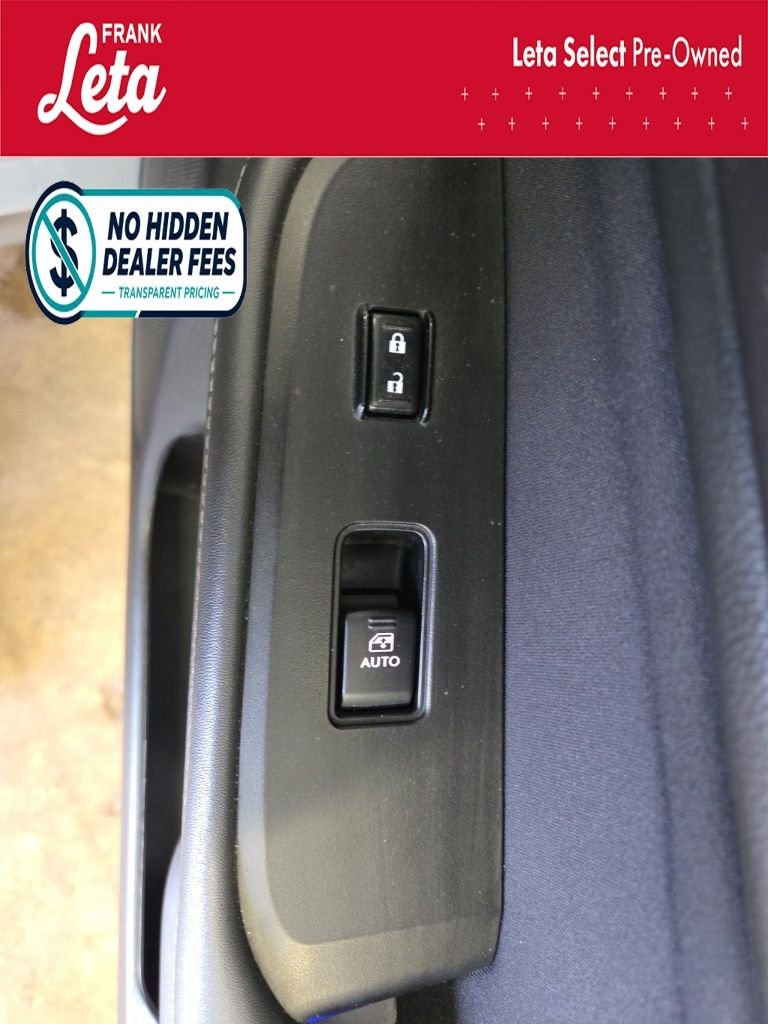 Used 2019 Ice Silver Metallic Subaru  image 23