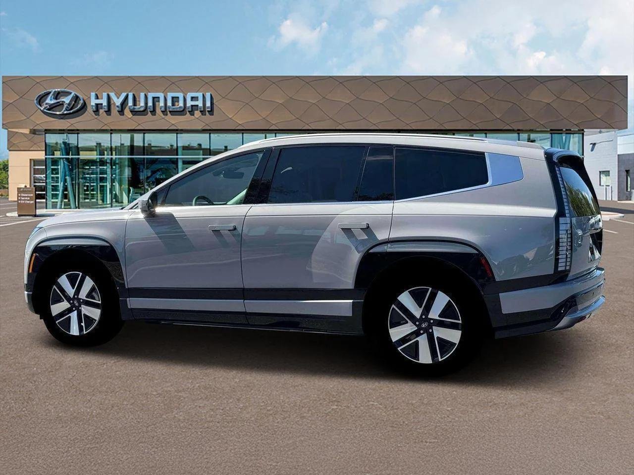 New 2026 Gray Hyundai SEL image 4
