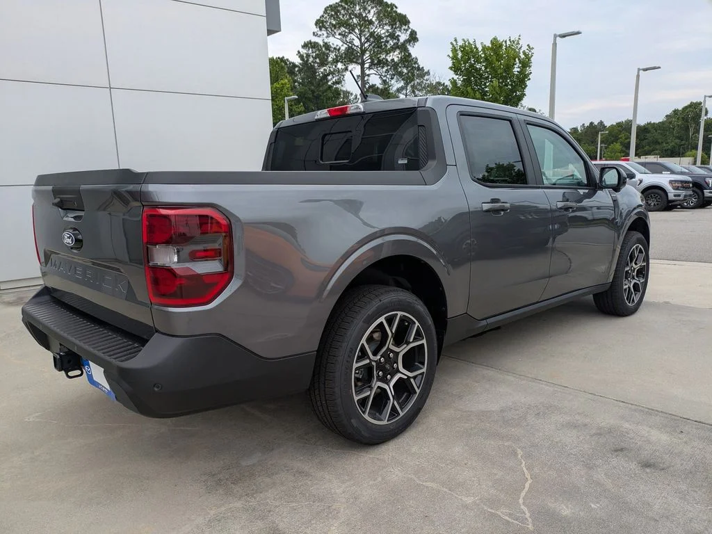 New 2026 Carbonized Gray Metallic Ford Lariat image 4