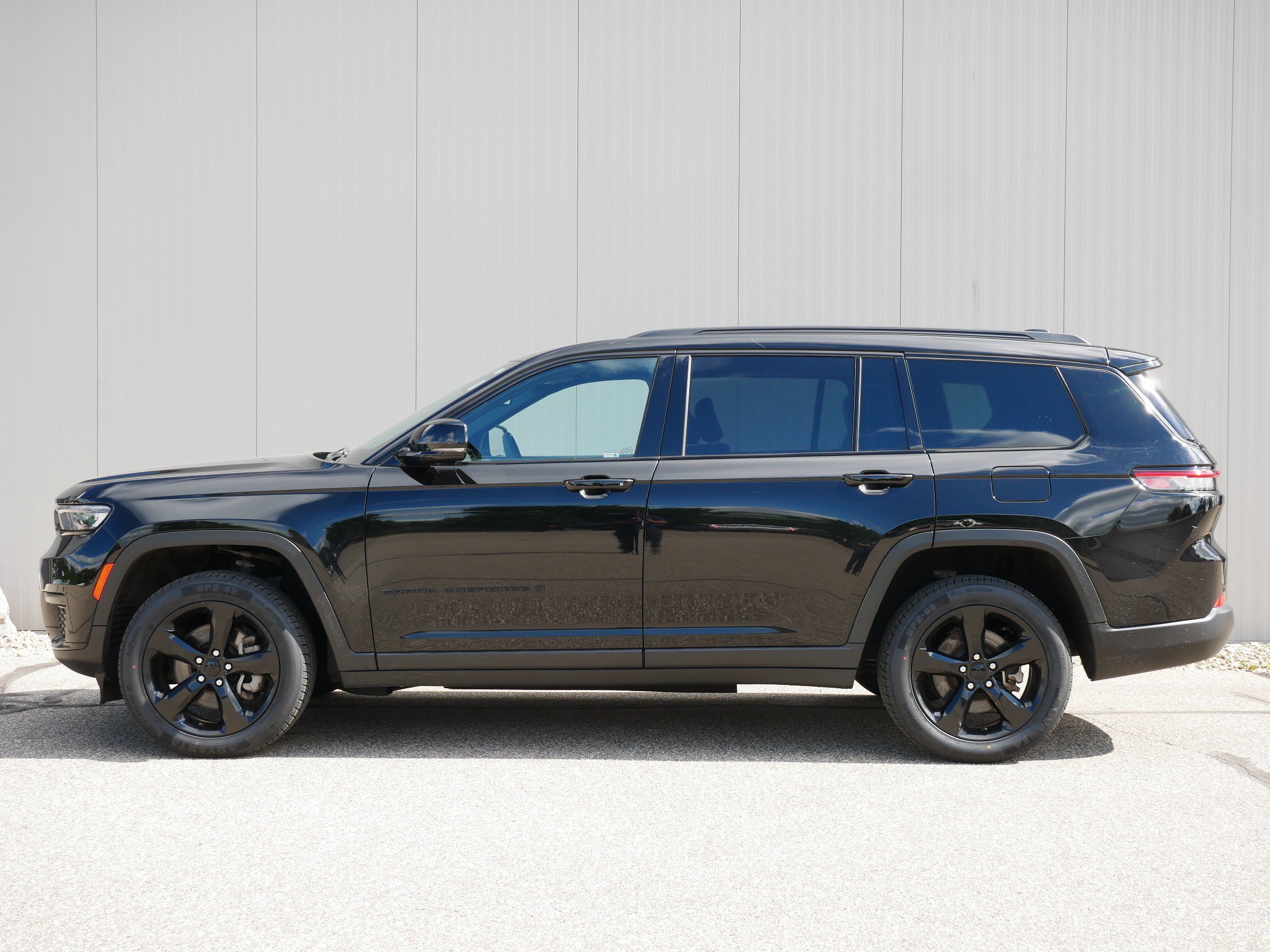 Used 2023 Jeep Grand Cherokee L Altitude with VIN 1C4RJKAG2P8839459 for sale in Hastings, Minnesota