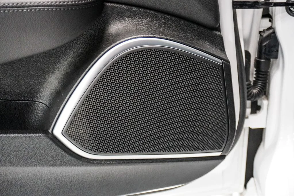 Used 2022 White Alfa Romeo Veloce image 24