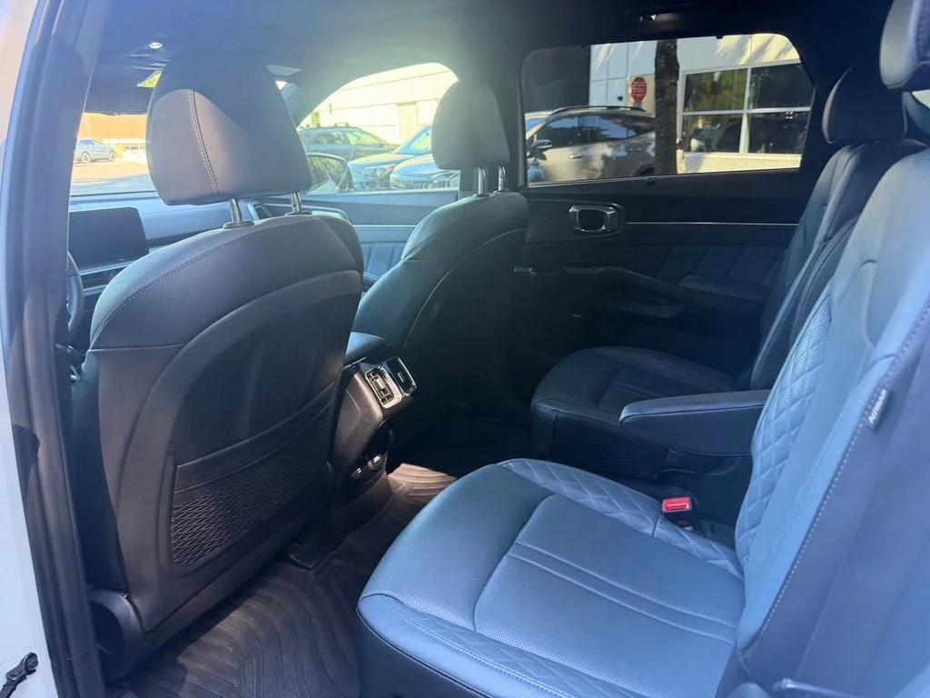 Used 2025 Snow White Pearl Kia SX Prestige image 15
