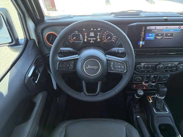 Used 2025 White Jeep Mojave image 14