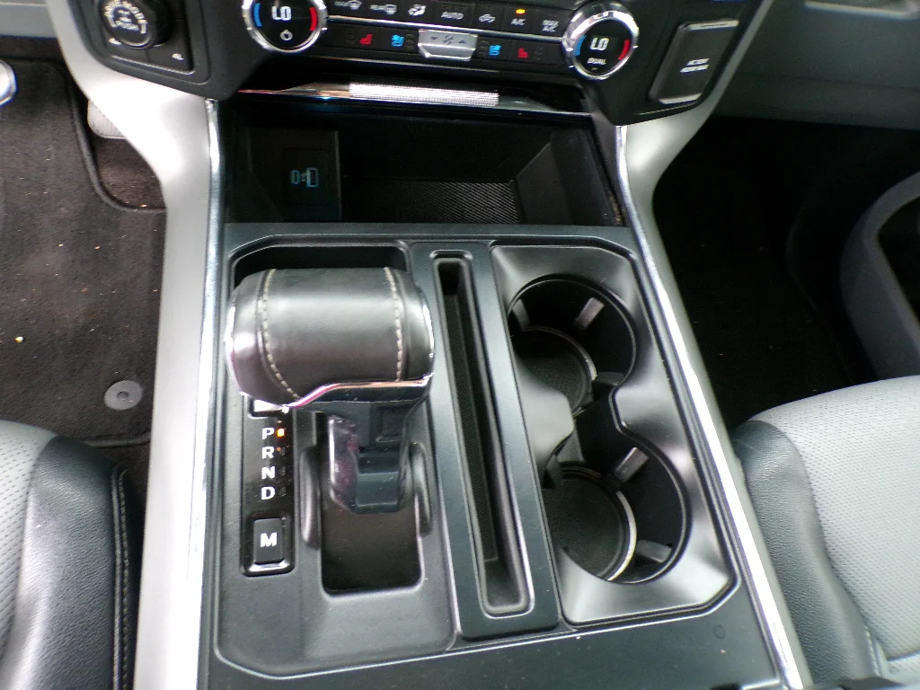 Used 2021 Space White Metallic Ford LARIAT image 22