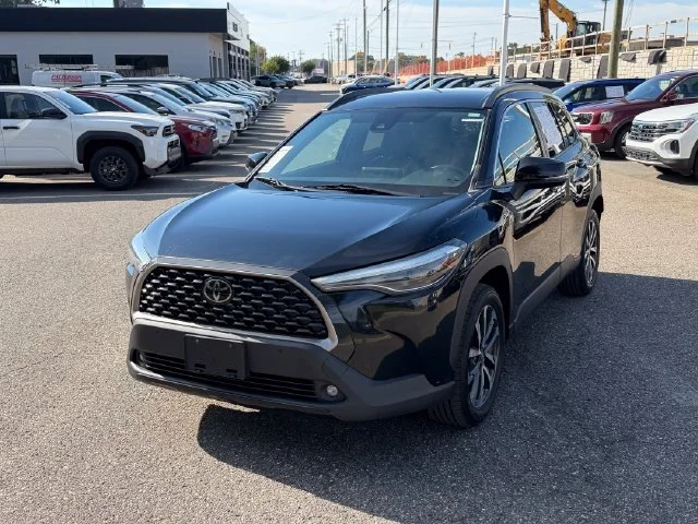 Used 2022 Jet Black Toyota XLE image 1