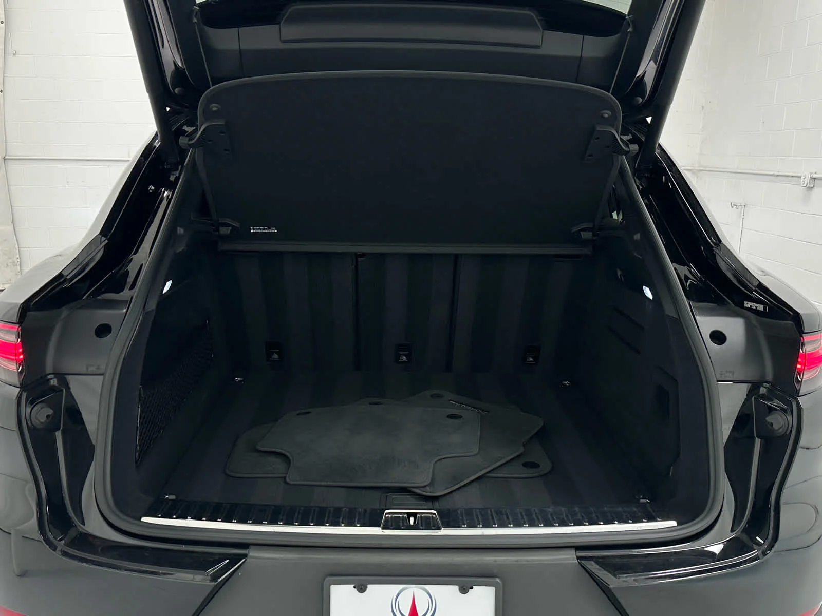 Used 2022 Black Porsche S Platinum Edition image 43
