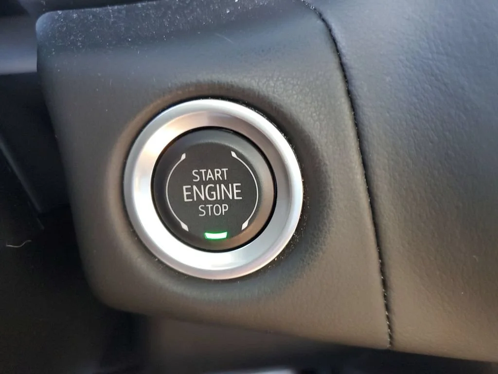 Used 2024 Summit White Chevrolet RST image 23
