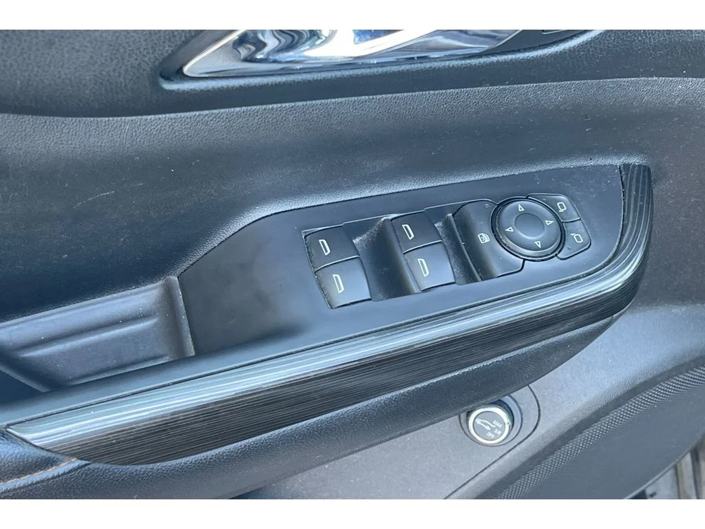 Used 2017 Iridium Metallic GMC SLE image 13