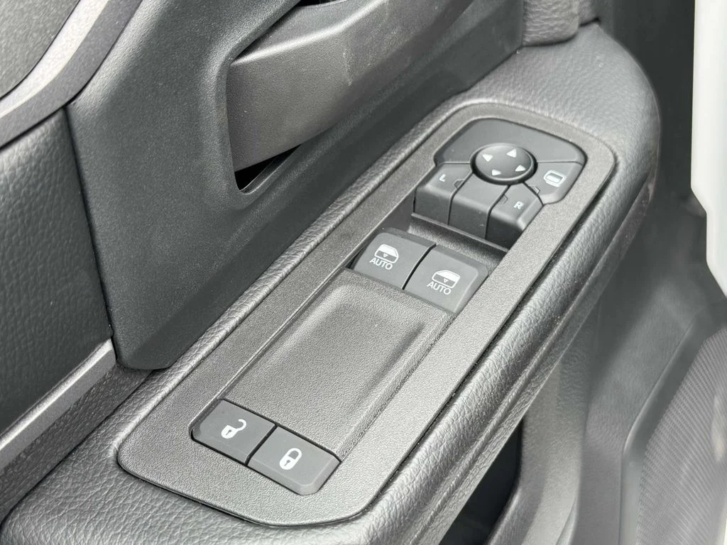2025 RAM 3500 Chassis Tradesman - Photo 28