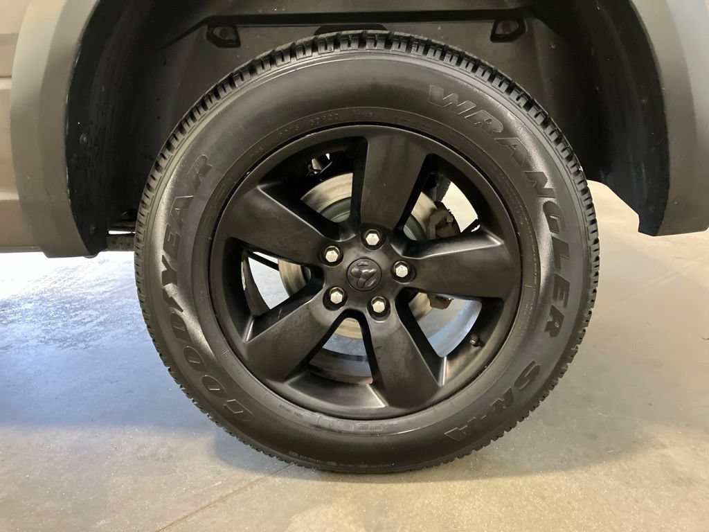 Used 2020 Granite Crystal Metallic Clearcoat Ram Warlock image 27